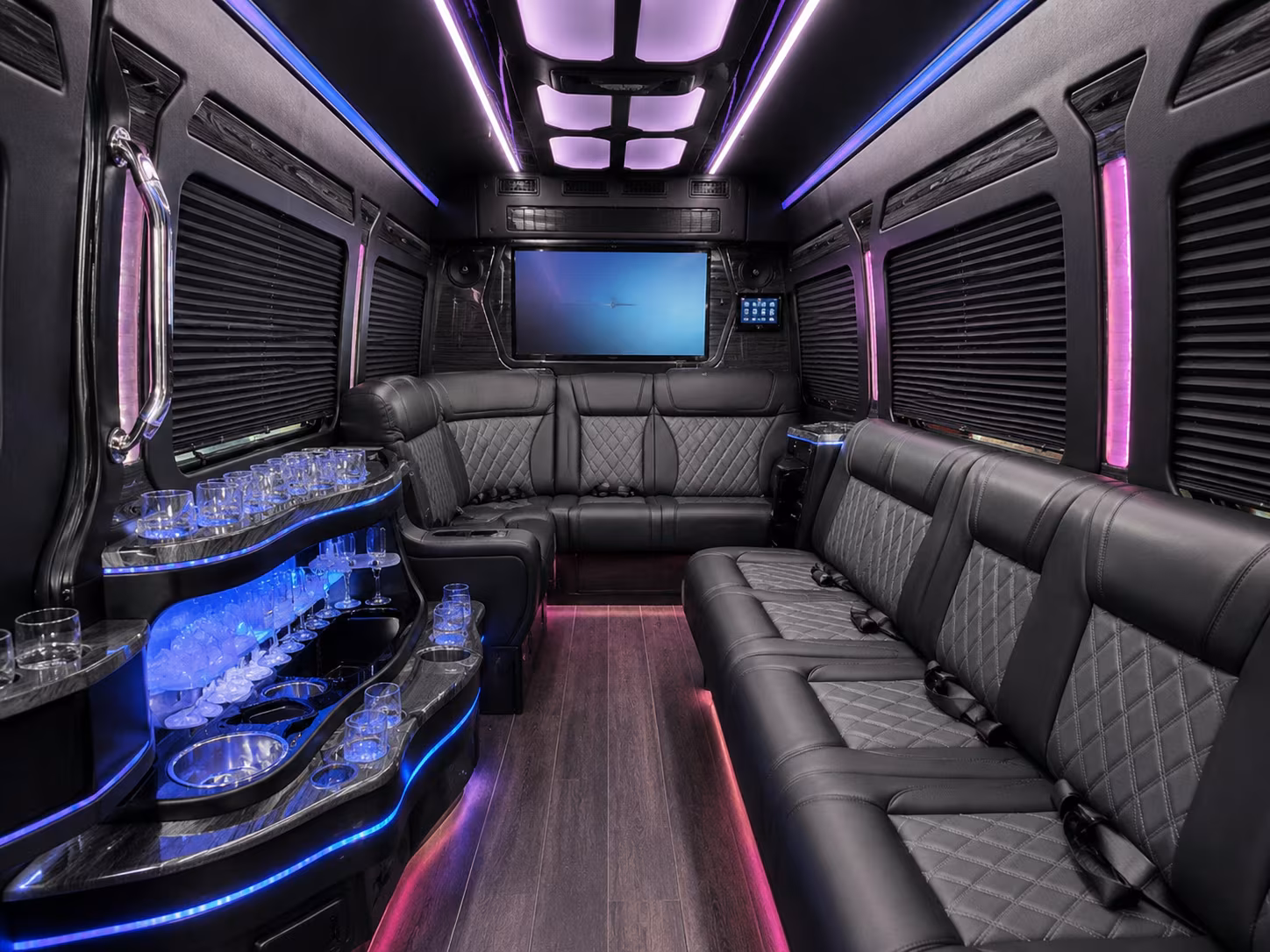 danburycharterbusservices com connects you to buses for new york city field trips from danbury