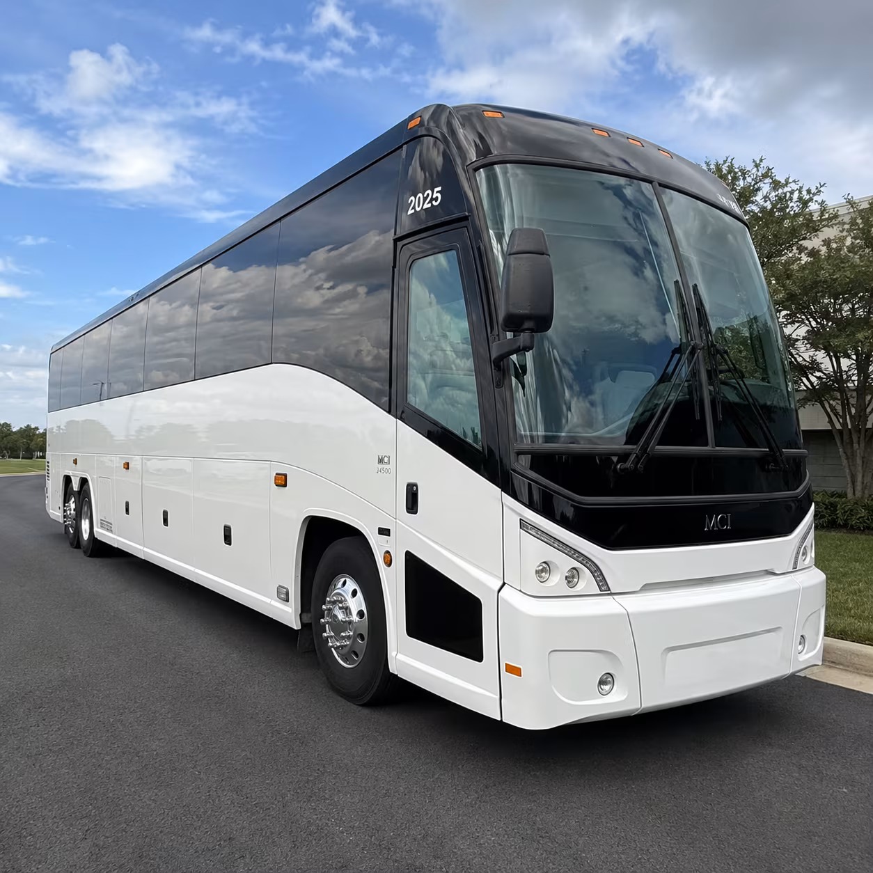 danburycharterbusservices com is the easy way to compare corporate bus rentals in danbury