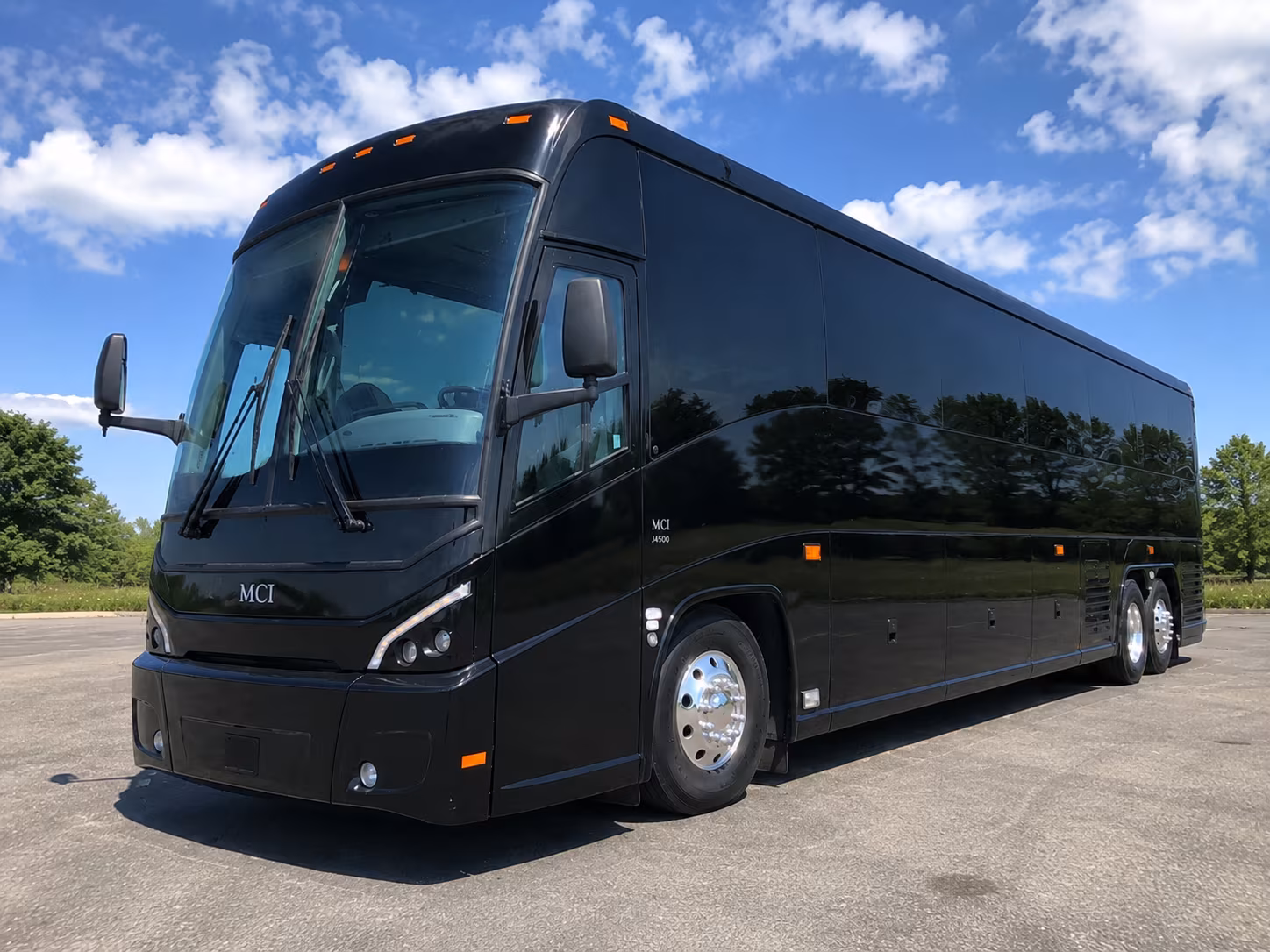 shuttle wedding guests between danbury hotels and your venue with ease